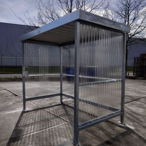 Rookhok - rookabri Perdok 46 Voor gebruiksgemak kan dit rookhok worden uitgerust met energiezuinige LED-verlichting met sensor, ideaal voor donkere of slecht verlichte plekken.