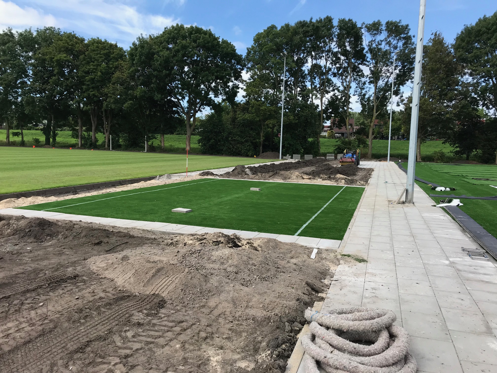 Kunstgras speelvloeren 26 Ook dit veldje is gereed om een fraaie Premium pannakooi op te plaatsen.