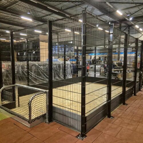 Indoor hockeystick oefenkooi 27 Voor deze oefenkooien kunt u kiezen uit diverse hockeydoelen van minidoel tot wedstijdgoal. We informeren u graag.