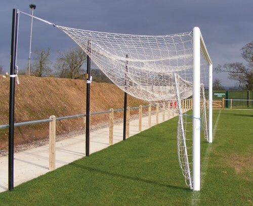 Voetbaldoel VD120. Onze opklapbare netbeugels, grondbeugels passen op al onze senioren voetbaldoelen.