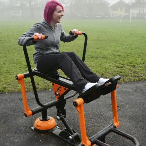 Cardio outdoor-fitness apparaat, uit het hogere segment. De Rower uit de FZL-lijn