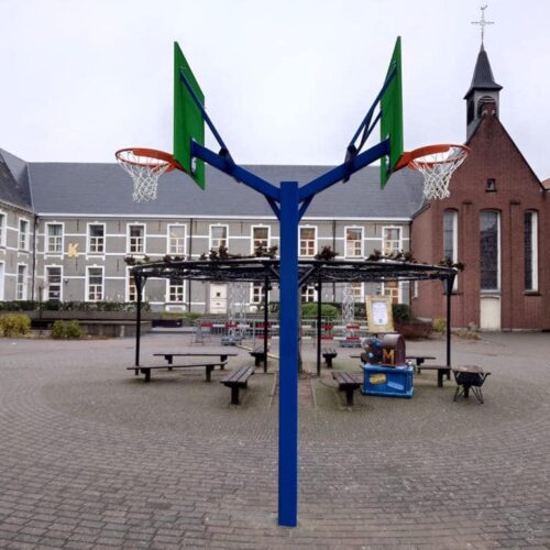 Basketbalpaal model Duo 32 Het voordeel van dez erooster basketbalborden is dat ze bijna geen geluid maken als de bal er tegenaan komt en jarenlang meegaan.