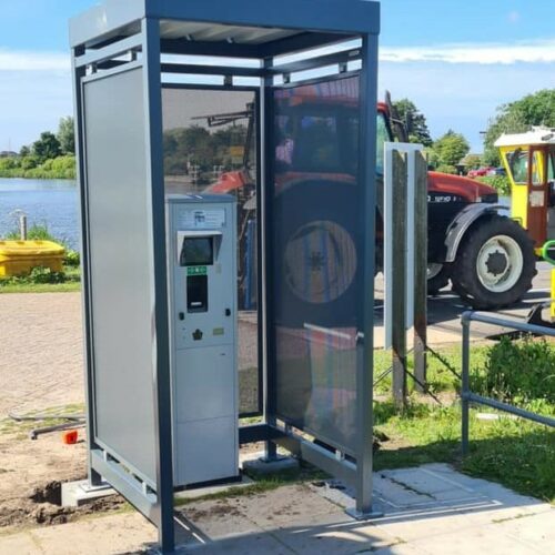 Rookoverkapping Myla Standaard 66 Automaat overkapping 1 x 1m met wanden van geperforeerde staalplaten ral 7016 gecoat
