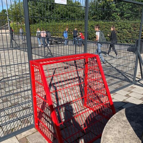 Pannakooi Match 148 Pannakooi maat gemaakt. De wanden ral 7016 antraciet en de doelen signaal rood. Pannakooi Match in een extra grote uitvoering. Geluidsarm.