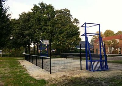 Voetbaldoel-basketbalcombi Model VBC180 47 Veilig sporten en spelen in de sportkooien, pannavelden van SKWShop.
