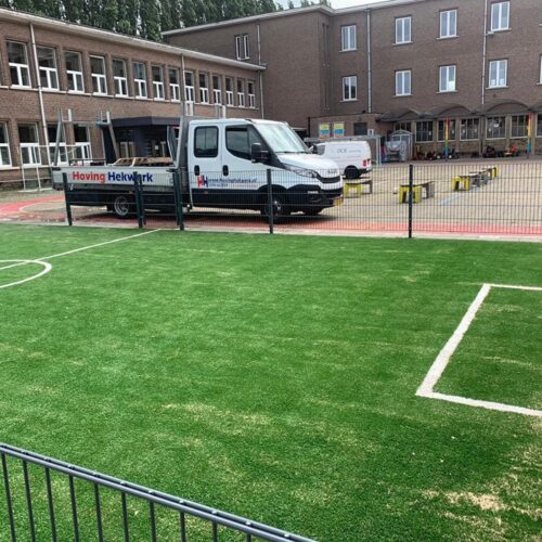 Kunstgras speelvloeren 83 Een pannaveld uit onze Premium-serie in Antwerpen met LSR24mm multiplay zandgevuld kunstgras