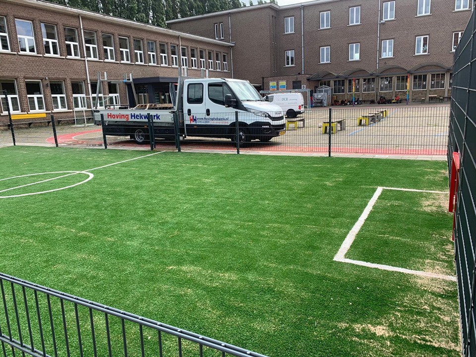 Kunstgras speelvloeren 27 Een pannaveld uit onze Premium-serie in Antwerpen met LSR24mm multiplay zandgevuld kunstgras
