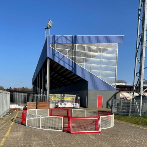 Pannakooi Match 125 Bij de ingang van FC Emmen, onze ronde pannakooi Match in clubkleuren