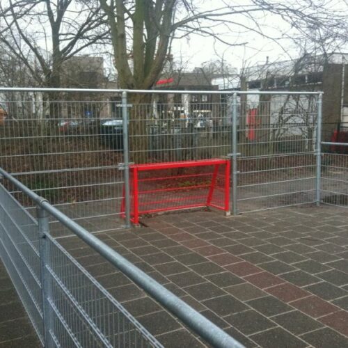 Pannakooi PS100 Basic 94 Pannaveld Basic 5 x 10 meter. Alle wanden verzinkt en voorzien van rode pannadoeltjes. Locatie Balkbrug