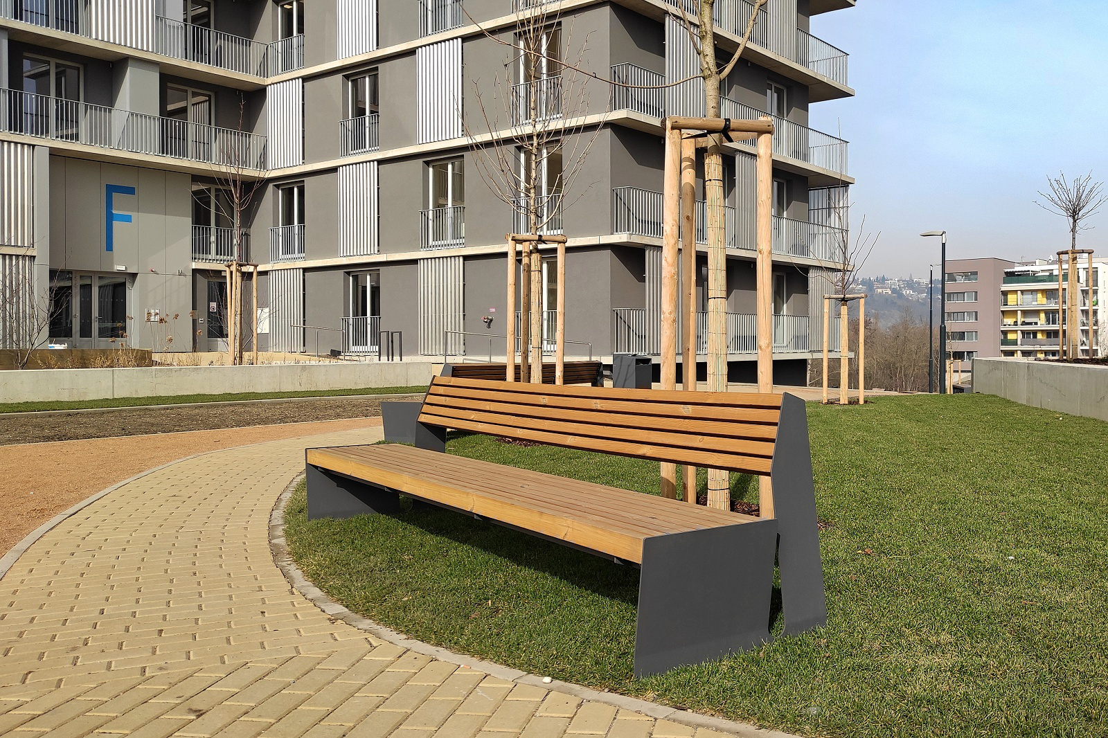 Parkbank model Vega 1 Design parkbank Vega met rugleuning in de 3 meter uitvoering.