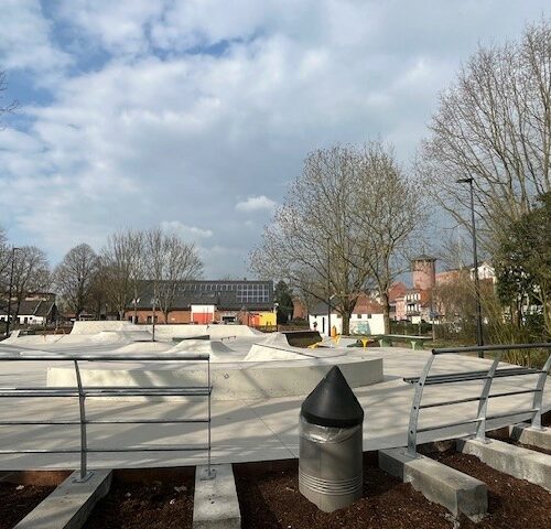 Skate- hang- Parkbanken 31 Onze skate-hang-parkbanken staan erg mooi in een skate-park!