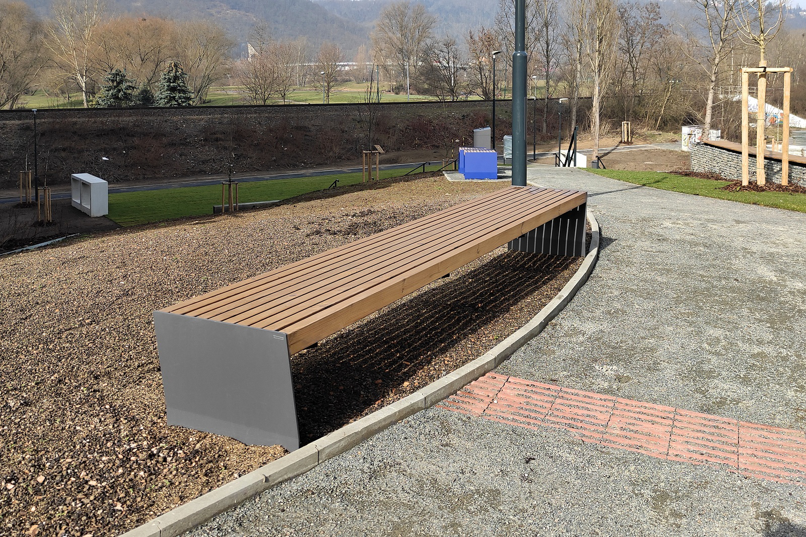 Parkbank model Vega 2 Parkbank Vega lengte 3 metre, hier in de uitvoering zonder rugleuning.