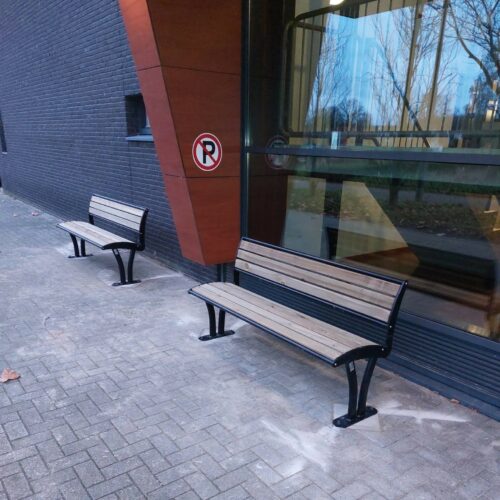 Parkbank Tauri Wood 43 Parkbanken Tauri Wood, deze 2 staan in Hulst bij de Blauwe Hoeve,. Verrassend voordelig en duurzaam straatmeubilair