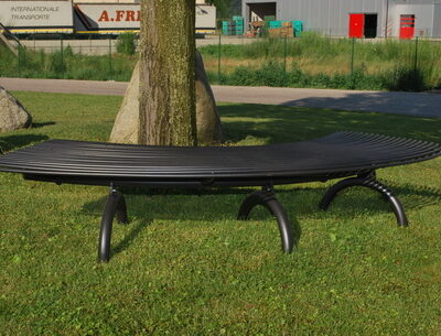 Parkbank Rest gebogen 50 Parkbank Rest kan ook als boombank ingezet worden. Zowel als boombank met rugleuning en zonder rugleuning.