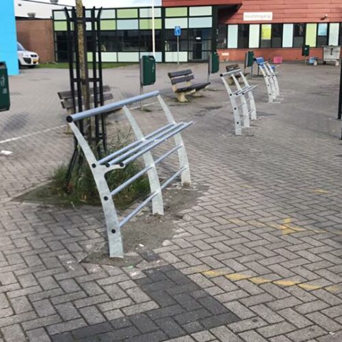 Skatebanken De ideale parkbank voor speel- en school-plein