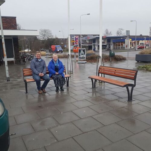 Parkbank Tauri Wood 31 Onze Tauri Wood parkbanken met rugleuning in Heerenveen