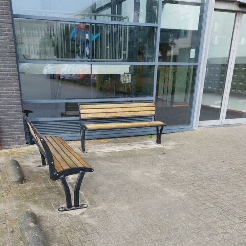 Parkbank Tauri Wood 39 Parkbank Tauri Wood, in diverse ral kleuren leverbaar en ook als parkbank zonder rugleuning.