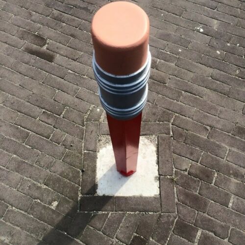 Ronde afzetpalen Potloodmodel 24 Parkeerpalen potloodmodel. Bijzonder duurzaam en vrolijke blikvangers.