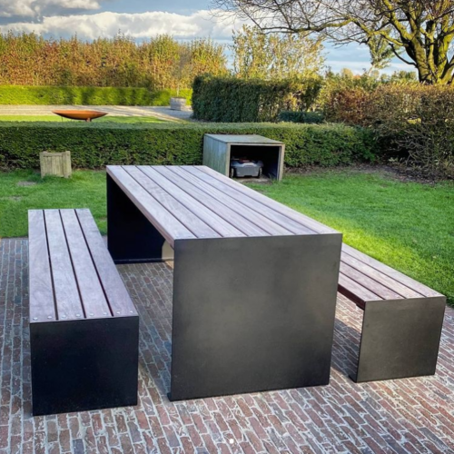 Picknicktafel Amburgo 30 Picknicktafel Amburgo, leverbaar in divers ral kleuren. Bijzonder fraai om te zien. Hier in de uitvoering met banken zonder rugleuning en het frame ral 7016 antraciet gecoat.