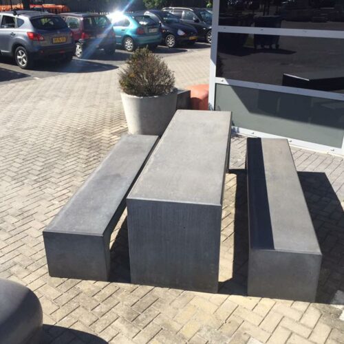 Picknickset van massief beton