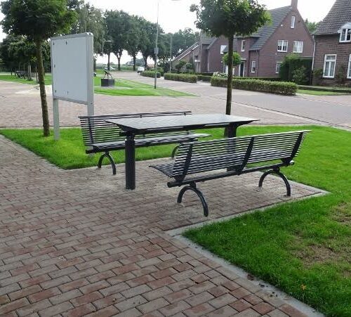 Picknickset model Rest 12 Onze picknicktafel en parkbanken model Rest in diep-zwart.