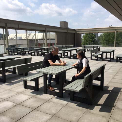 Kunststof Picknicktafel London 39 Fraai duurzaam en bovendien. Picknicktafels en banken model Londen.