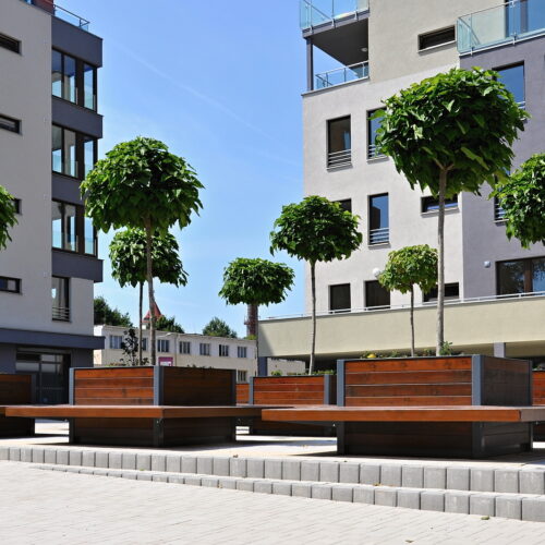 Plantenbak- zitbankcombinatie model Cimi 13 Boombakken - boombanken met een geweldig fraai design. Deze boombank met zitmogelijkheid nis absoluut een verfraaiing van uit plein.