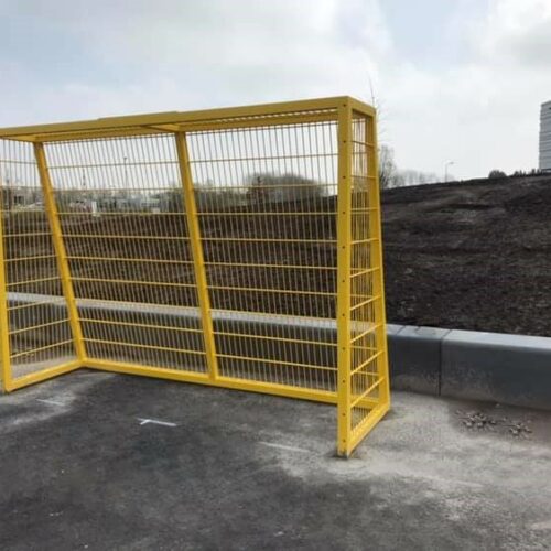 Voetbaldoeltjes model TRD300 87 Geplaatst bij het Noorderpoortcollege in Groningen. Voetbaldoelen uit de TRD200-serie, een ideale oplossing voos speelpleinen.
