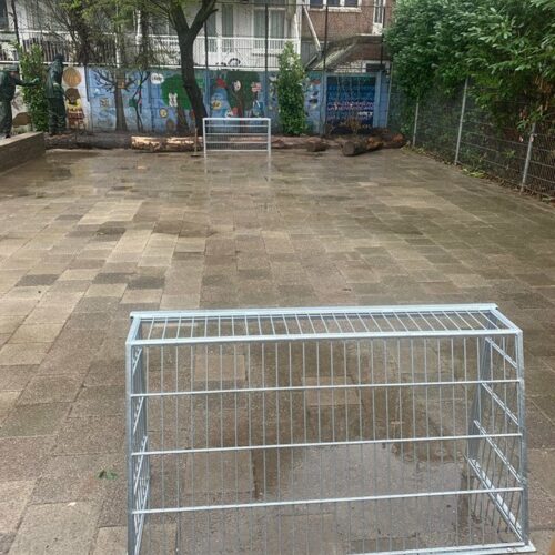 Voetbaldoeltjes model TRD300 115 Voordelig en zeer duurzame school- speelplein voetbaldoelen, leverbaar in diverse afmetingen. Deze staan in Amsterdam.