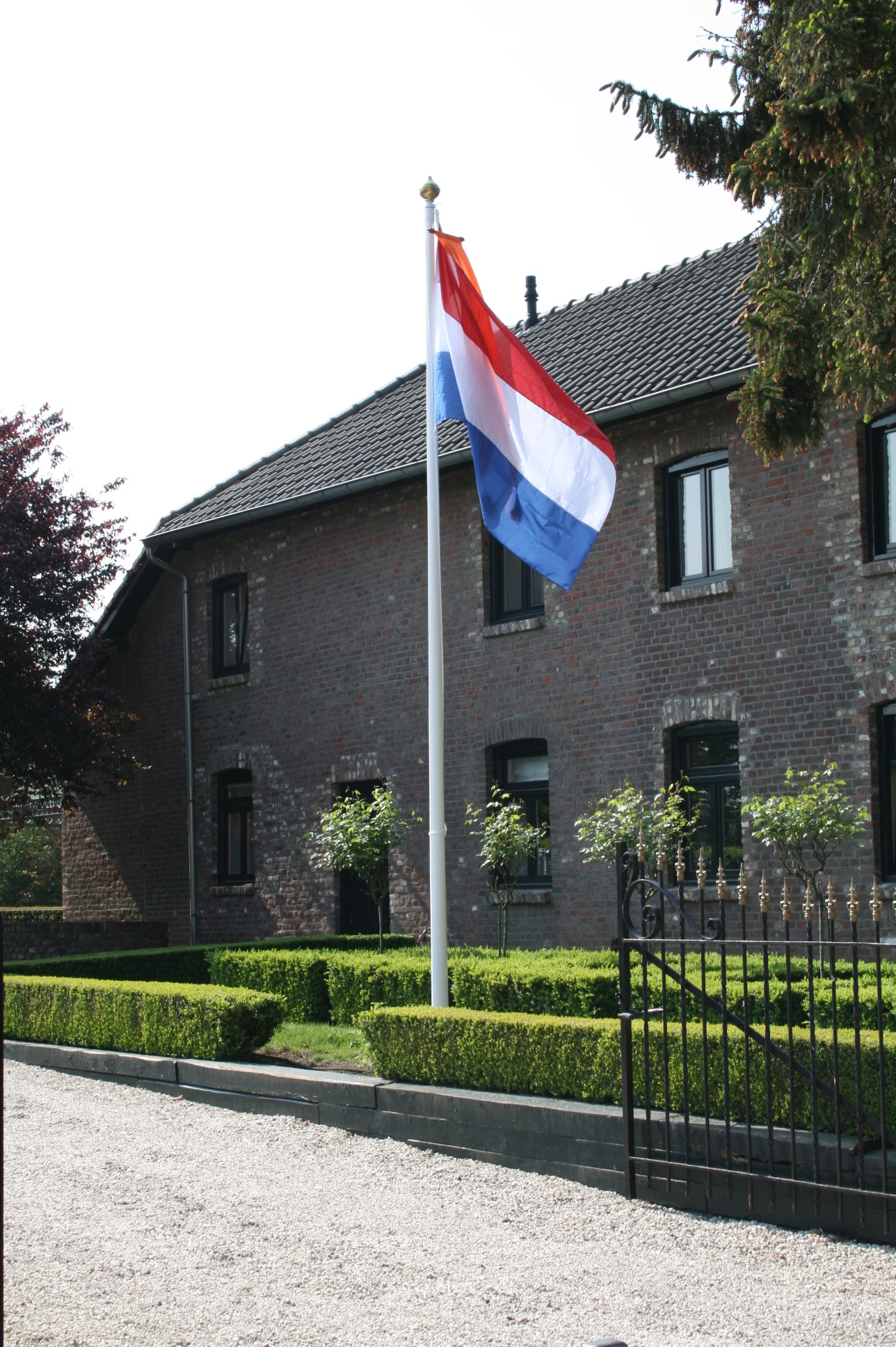 Vlaggenmast kunststof 8m 1 Vlaggenmasten van polyester, de ultieme duurzaamheid voor een messcherp prijs!