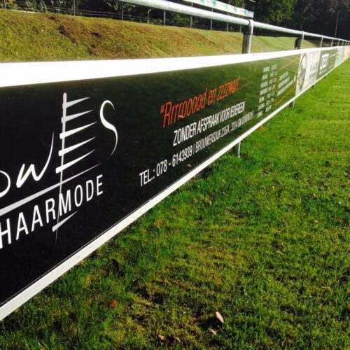 Reclamebordprofielen Pro 40 Reclamebord ophangprofielen PRO. Duurzaam, voordelig en een professionele uitstraling. Reclamebord profielen voor actieprijzen!