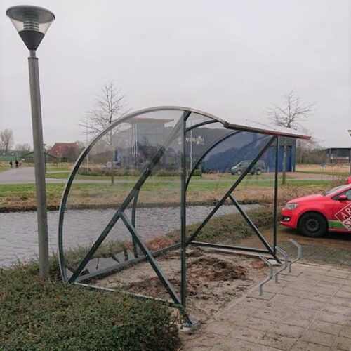 Rookoverkapping - rookabri BF1000 129 Ook hier is onze BF1000 weer ingezet als rookabri. Deze keer gecoat in ral 7016 antraciet.