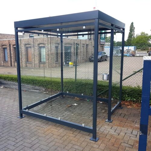 Rookoverkapping Myla Standaard 55 Levering inclusief rvs asbak aan staander gemonteerd.