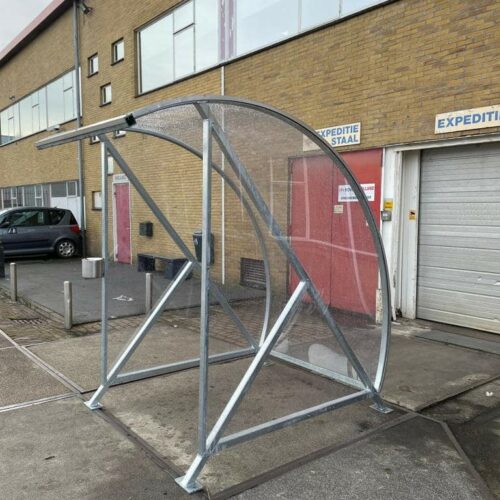 Rookoverkapping BF600 22 De afgebeelde rookabri breedte 1.5m is geschikt voor 2 tot 3 personen, de 2 meter uitvoering van deze rookabri voor 4-5 personen.
