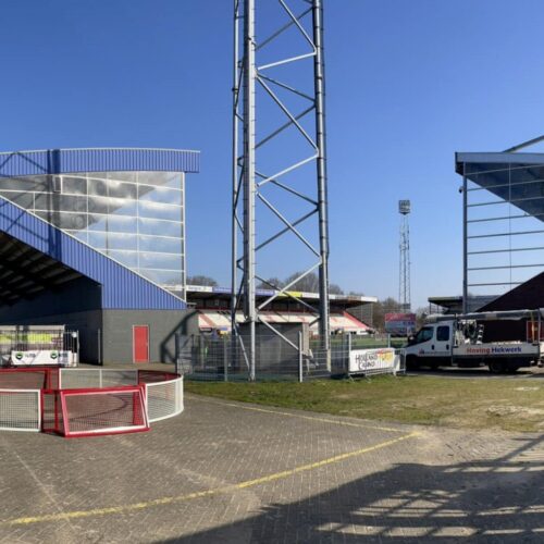 Pannakooi Match 156 Wilt u een veilige, stevige en esthetisch bijzonder fraaie pannakooi kopen? Kies dan voor poedercoating in een RAL-kleur naar keuze. Deze staat bij FC Emmen in hun clubkleuren
