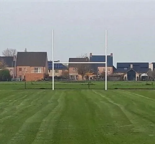 Onze rugbydoelen in Lokeren (Vlaanderen) En wist i dat we ook de montage voor u kunnen verzorgen van uw American Football en rugbygoals?