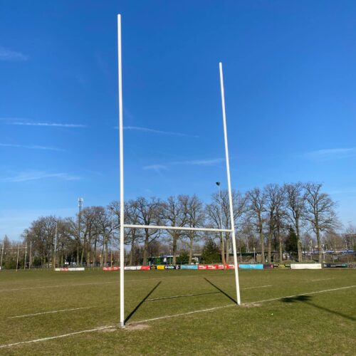 Aluminium Rugbygoal – 8 × 5,6 m 11 Onze 5.6 x 11mm rugbygoals bij RC Eemland in Amersfoort