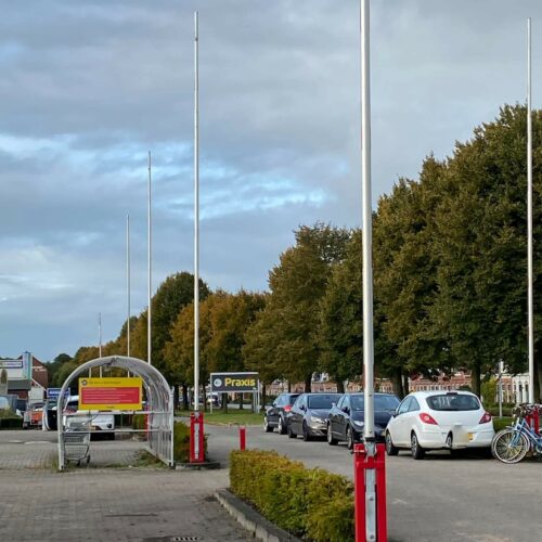 Handbediende Slagboom budget 76 Slagboom model Budget, leverbaar tot een lengte van 7 meter. Afgebeeld met vaste eindsteun, maar ook als slagboom met pendelsteun leverbaar.