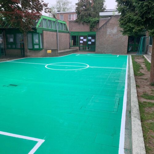 Sportvloercoating 68 Nog een foto van dit sportief gemaakte school- speelplein.