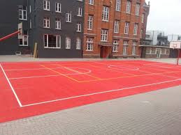 Sportvloercoating 65 De mogelijkheden zijn legio als het om het aanbrengen van belijning en/of coating op uw plein