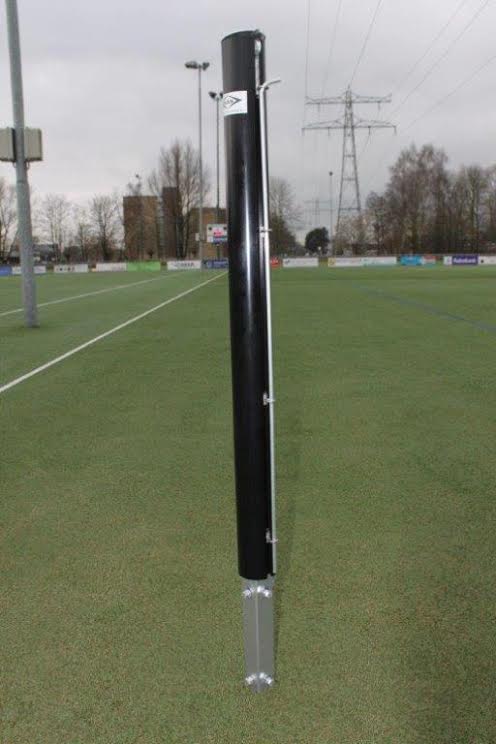 Tennis netpalen verstelbaar 1 Tennisnetpalen met verstelbare grondpot-voet