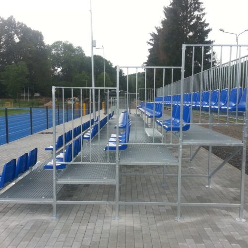 Modulaire sport- tribunes 83 Kies uit een ruime selectie zitkleuren zoals rood, blauw, geel of zwart, zodat uw mini tribune perfect past bij uw clubidentiteit.
