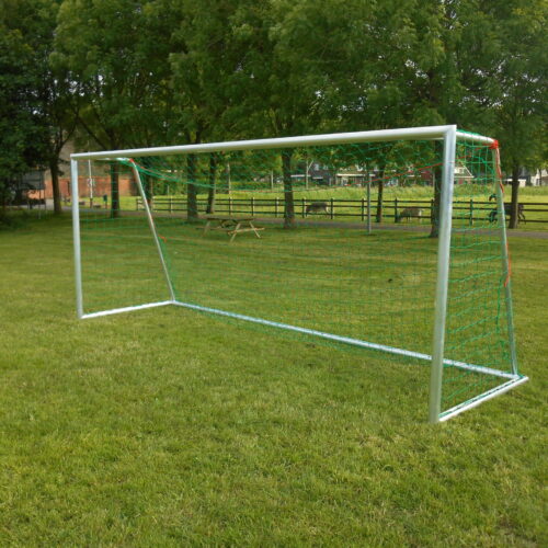 Pupillen voetbaldoel JVD150 40 Voetbaldoel JVD150 leverbaar in een 5 x 2 m en een 6 x 2 m. uitvoering.
