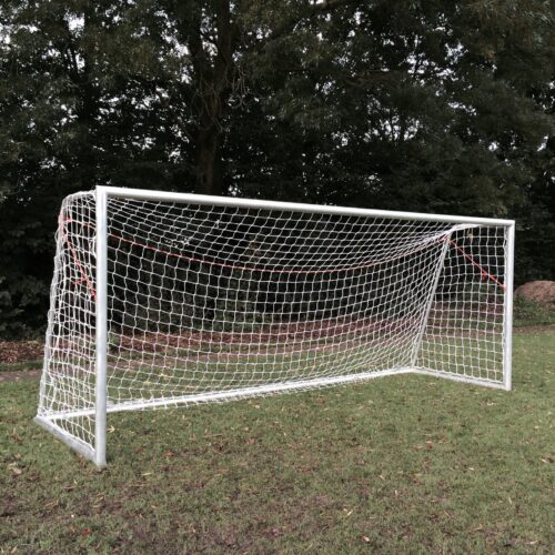 Pupillen voetbaldoel JVD150 38 Voetbaldoelen model JVD150. Hoogwaardig afgewerkt en geleverd inclusief de afgebeelde doelnetten en kunststof nethaken.