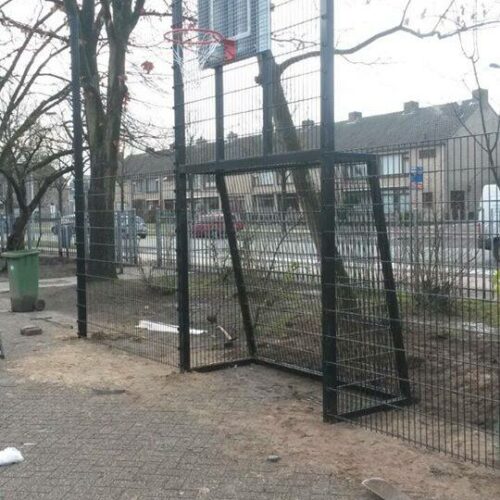 Voetbaldoel met basketbal VBC160 128 Onze voetbaldoel basketbalwand, geplaatst in Breda.