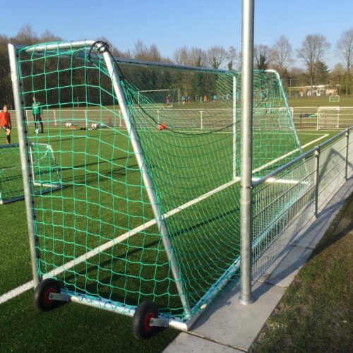 Pupillen voetbaldoel JVD150 43 Voetbaldoel JVD150 met aangelaste wielen en draagbeugel.