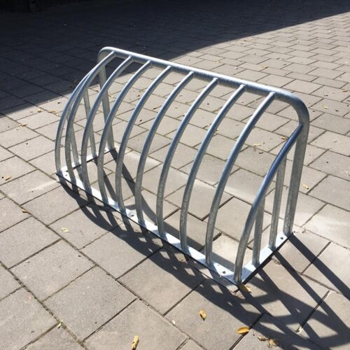 Voetbaldoeltjes model TRD200 64 Doordat deze voetbaldoelen volbad verzinkt na lassen zijn, kunnen ze tegen alle weersomstandigheden. Daarnaast voldoen deze aan de hoogste veiligheidsnormen (NHI) voor speelpleinen