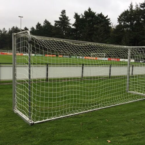 Jeugd voetbaldoel JVD140 16 Voetbaldoel JVD140 in de uitvoering met vaste netbeugels. Ook leverbaar in een 3 x 2 meter uitvoering.