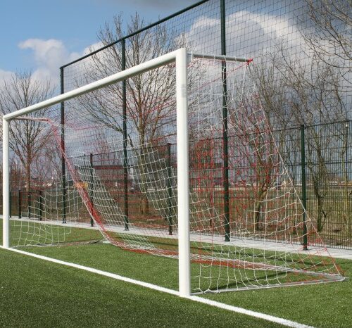 P-model voetbaldoel aluminium wit gecoat met opklapbare netbeugel