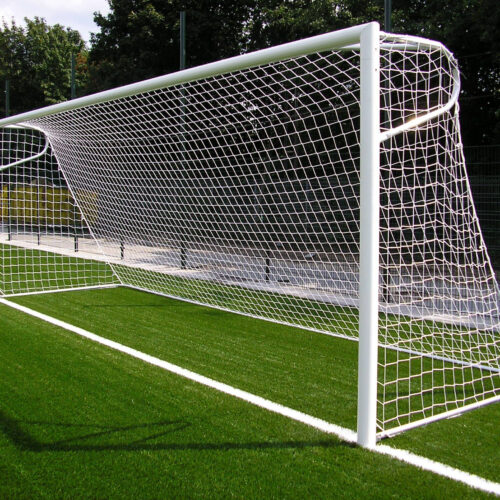 P-model voetbaldoel, compleet met opklapbare maaibeugel.